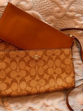 Coach Tan Signature Canvas Crossbody with Leather Pouch excellent condition